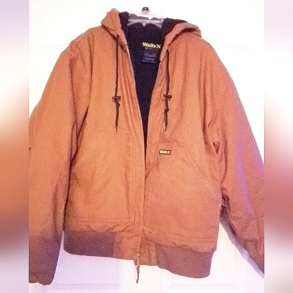 Men's Walls Winter Coat Size XLR! Great for the man working outside this winter!